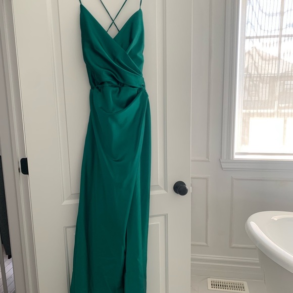 Evening Gown - Picture 4 of 5